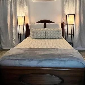 Casita 8 Minutes From Crashboat , Aguadilla Puerto Rico